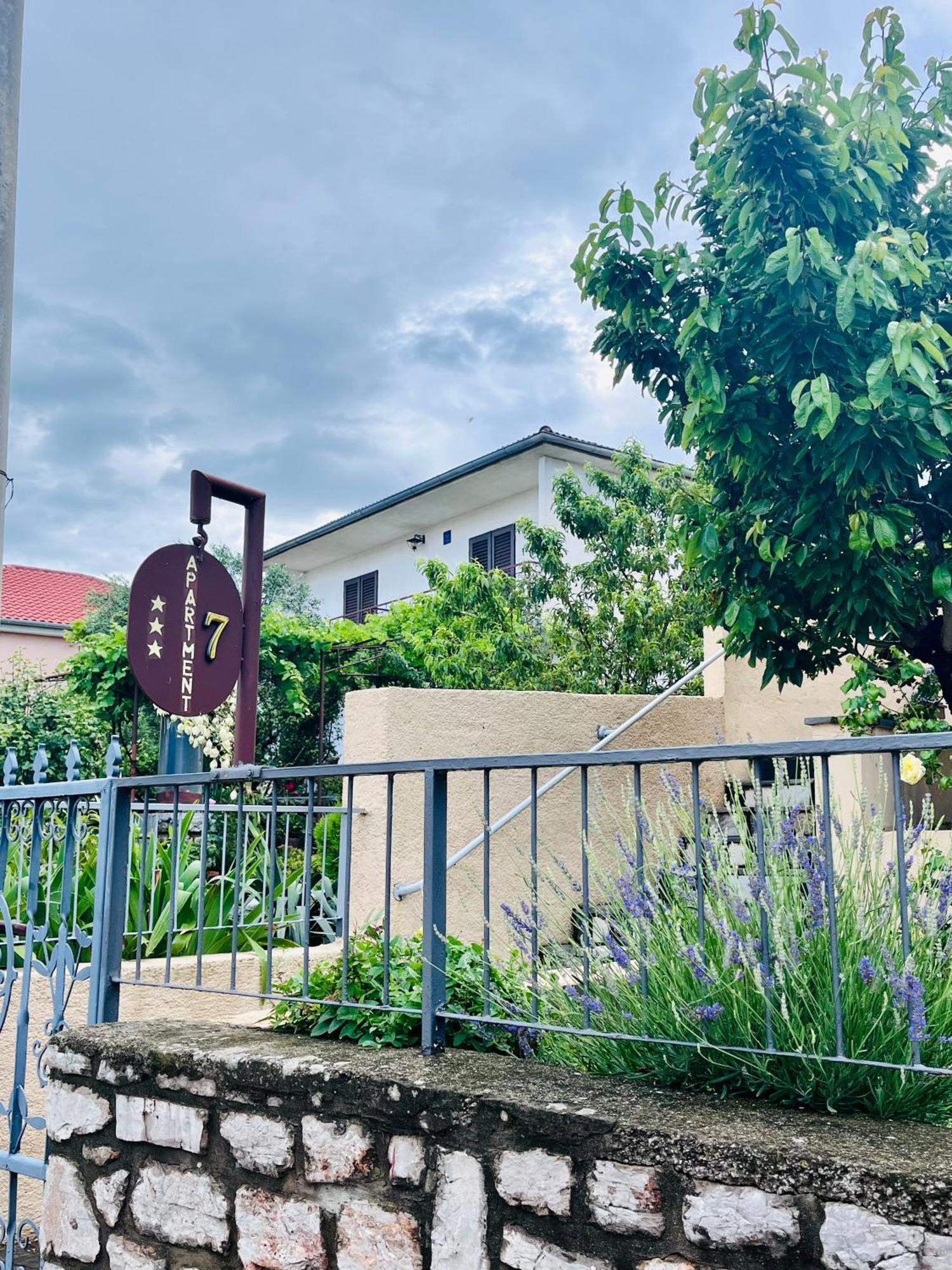 Apartment Ivana Senj  Luaran gambar